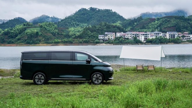 Experience Luxury and Innovation with LEVC L380: A High-End Electric MPV for Today's Discerning Drivers