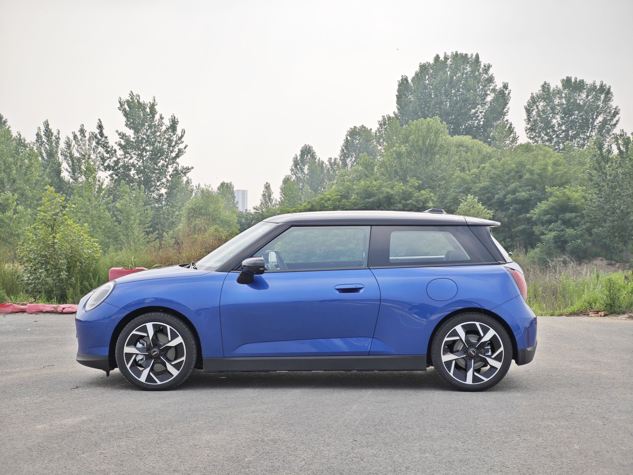Introducing the All-New MINI COOPER Electric Family: Classic Design, Innovative Features & Limited Edition Models!