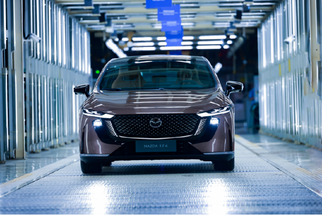 Changan Mazda MAZDA EZ-6 Launch: Innovative Electric & Extended-Range Features