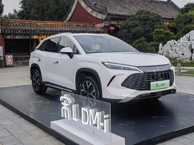 Discover BYD's New Song L DM-i: Price, Features & Design Unveiled!