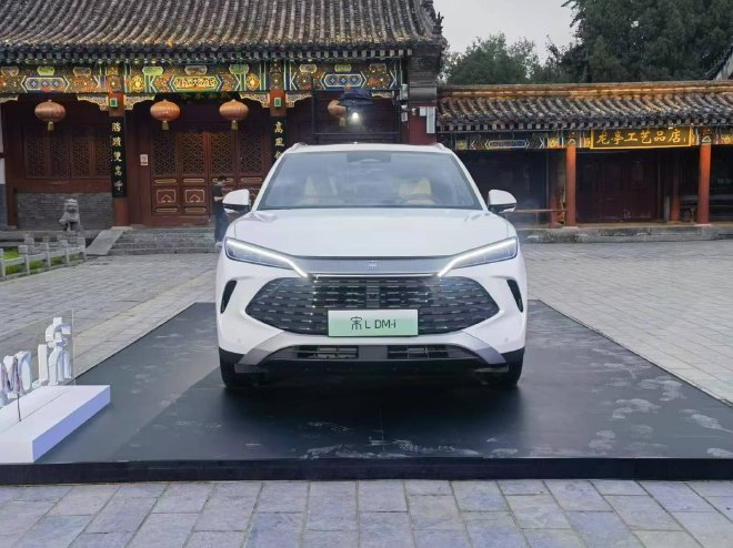 BYD Unveils Song L DM-i & Song PLUS DM-i: Next-Gen Hybrid SUVs Launch