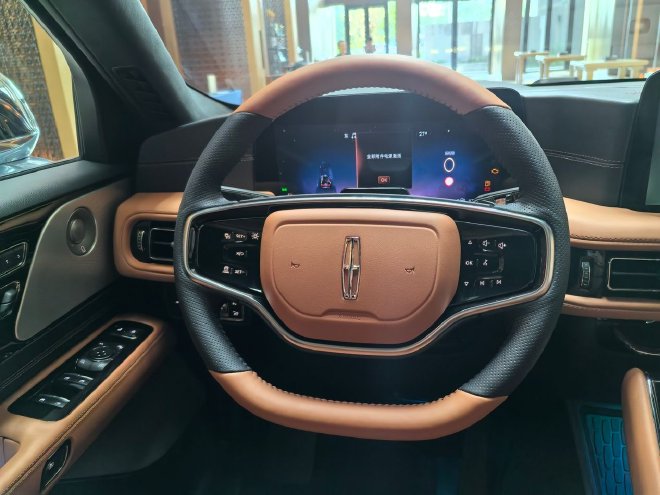 Discover the Stylish New Lincoln Aviator: Luxury Meets Modern Design