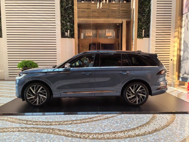 Discover the Stylish New Lincoln Aviator: Luxury Meets Modern Design