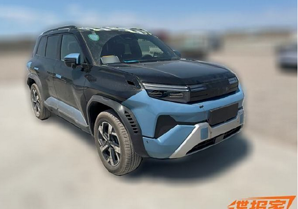 Fangchen Leopard 3 Interior Revealed: Rugged Design & Tech Upgrades