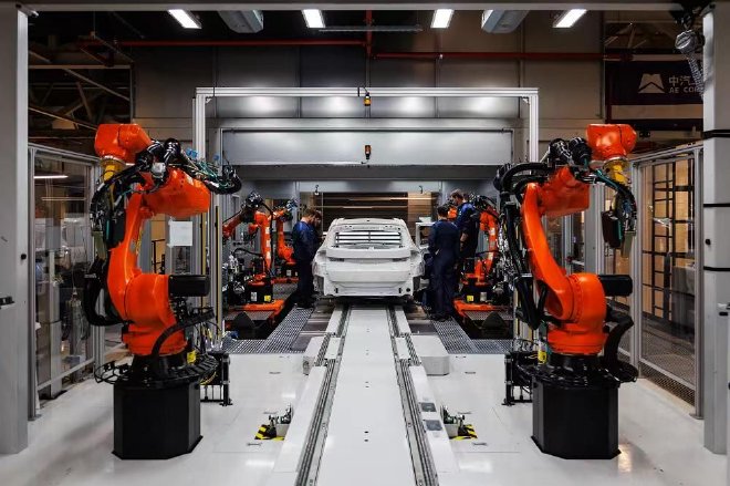 BMW Begins Pilot Production of New Generation Models in Hungary