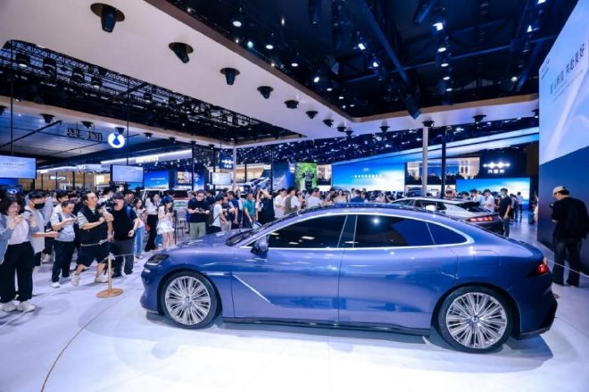 Chengdu Auto Show Highlights: Tengshi & Denza Unveil Innovative EVs