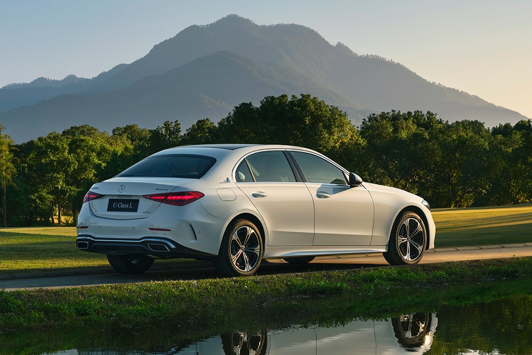 2024 Mercedes-Benz Long-Wheelbase C-Class: Luxury Meets Intelligent Innovation