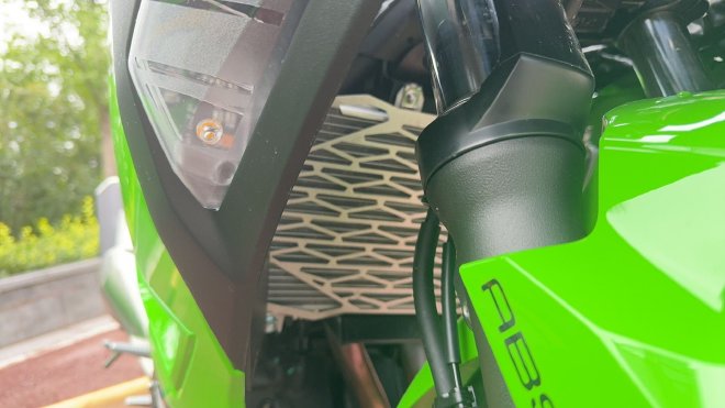 Kawasaki Unveils Ninja 500 & Z500: Power, Comfort, and Style Redefined