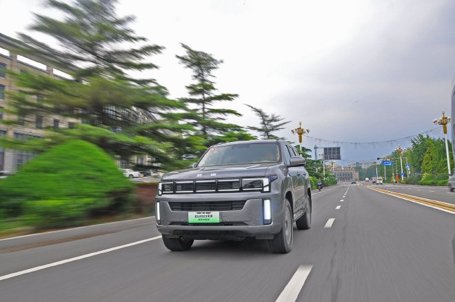 Beijing BJ60 Thunder: The Ultimate Family SUV for City & Off-Road Adventures