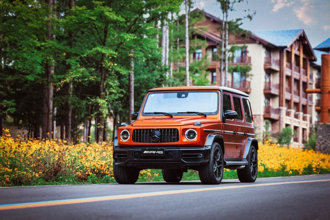 Explore Stunning Peaks with Mercedes-Benz: The Ultimate SUV Adventure