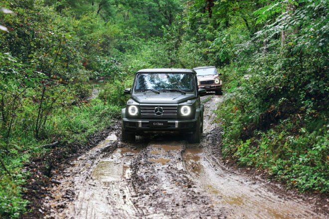 Explore Stunning Peaks with Mercedes-Benz: The Ultimate SUV Adventure