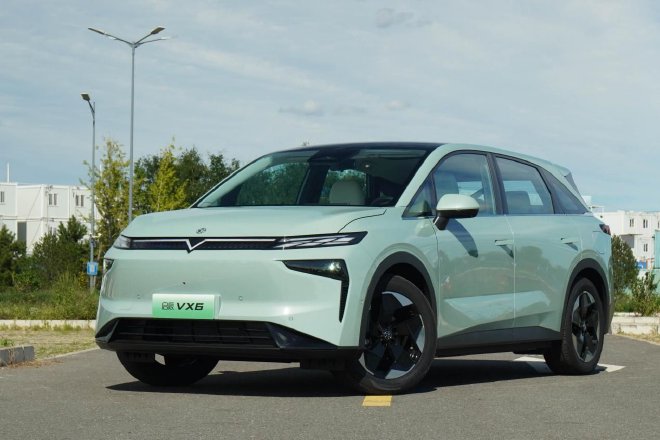 Discover the Qichen VX6: Affordable Electric SUV with Smart Features