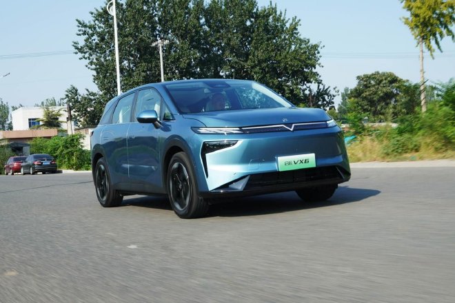 Discover the Qichen VX6: Affordable Electric SUV with Smart Features