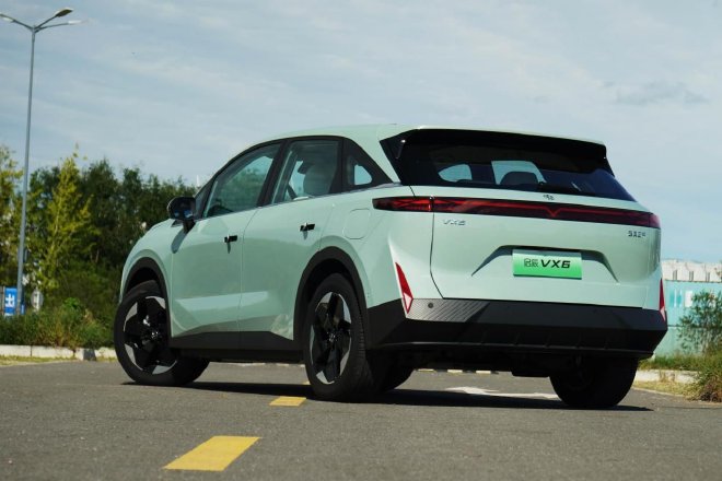 Discover the Qichen VX6: Affordable Electric SUV with Smart Features