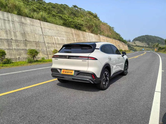 Discover the Baojun Yunhai: A Family-Friendly Electric SUV Under 150k