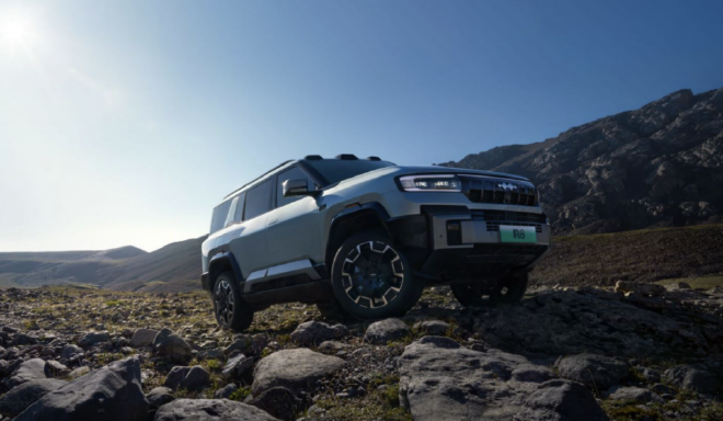 Reserve the Futuristic Pangcheng Leopard 8 SUV: Starting at 400,000 Yuan!