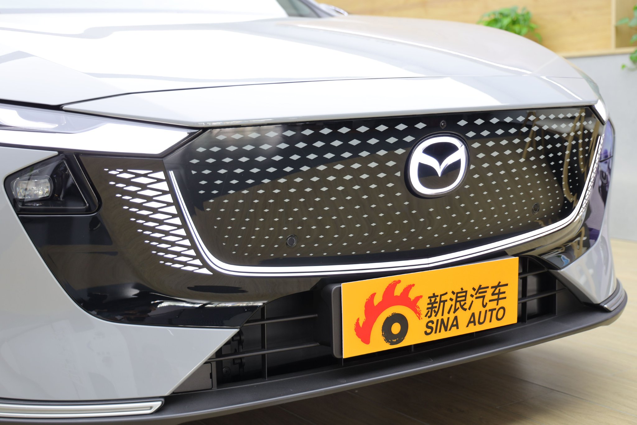 Discover the Mazda EZ-6: China's Premier Electric Sedan Redefining Luxury