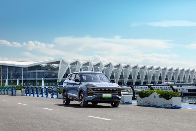 Discover the Jianghuai X8 E: A Bold, Spacious 7-Seat New Energy SUV