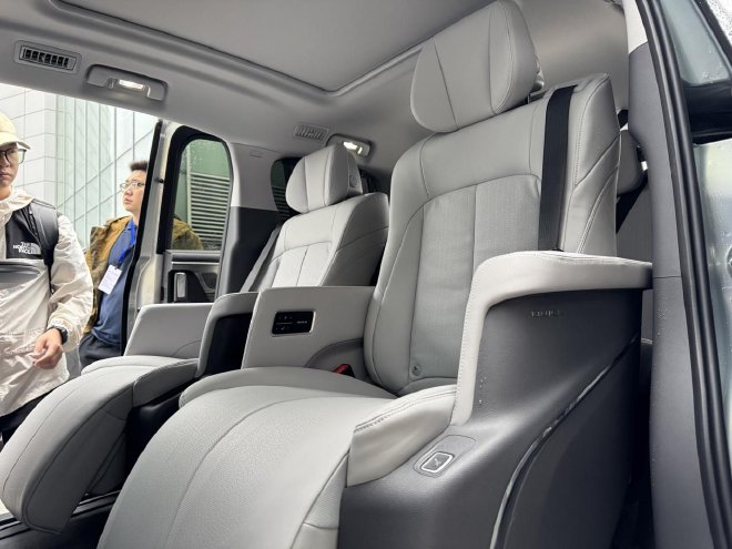 Discover the All-New Buick GL8: Luxury MPV Redefining Comfort & Style