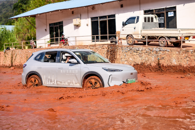 Geely Galaxy E5 Achieves Unmatched Safety Standards in Rigorous Testing