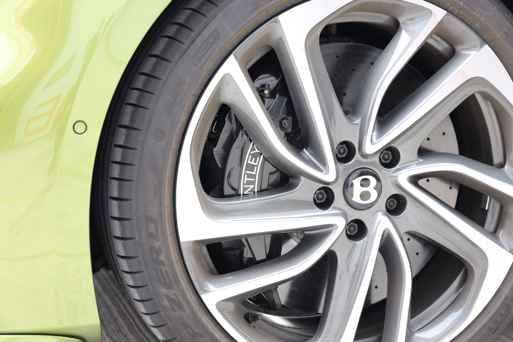 Discover the Powerful Elegance of the New Bentley Continental GT Speed