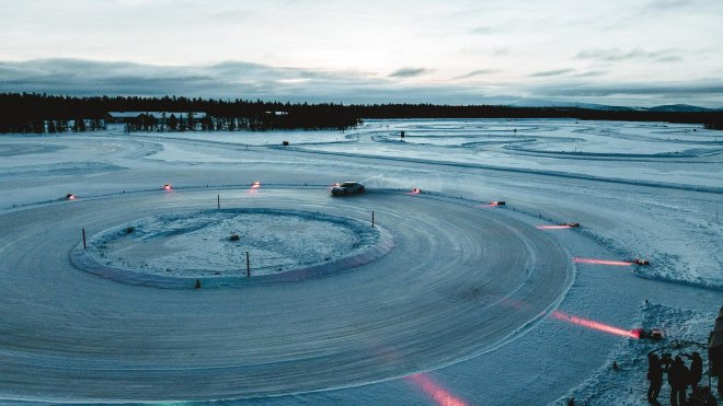 Porsche Taycan Sets Guinness Record for Longest Ice Drift by EV