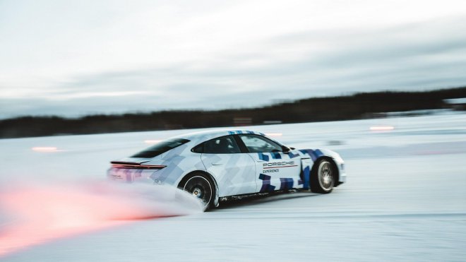 Porsche Taycan Sets Guinness Record for Longest Ice Drift by EV