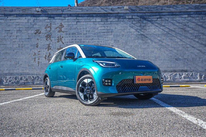 Discover the Aion UT: The Ultimate Electric Compact Car Under 100,000 Yuan