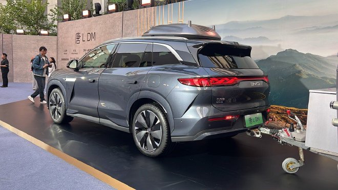 BYD Unveils Han L & Tang L: Cutting-Edge EVs Redefining Luxury and Performance