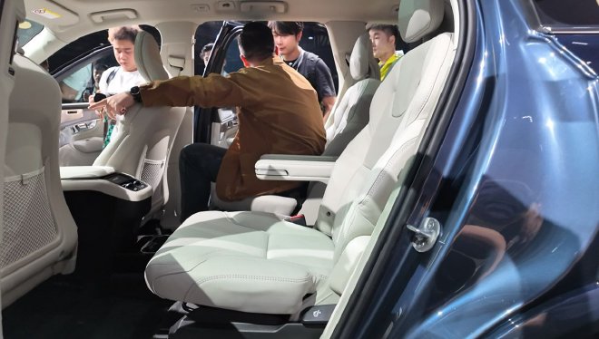 Discover the All-New Volvo XC90: Luxury, Safety, and Sustainability Redefined