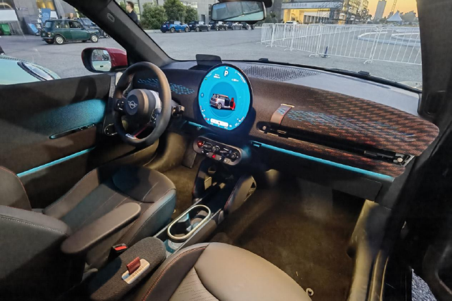 Unveiling the Electric MINI JCW & ACEMAN: Sporty Upgrades & Performance!