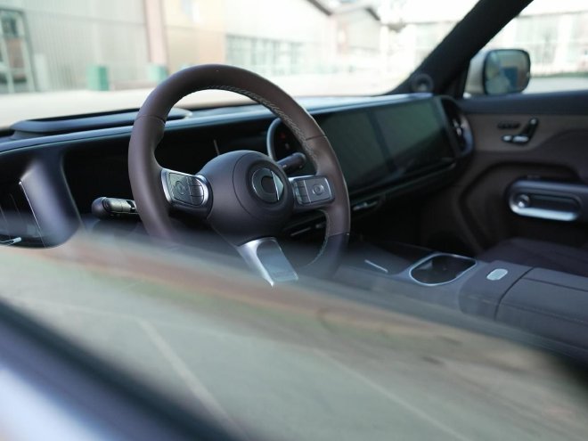 Discover the Smart #5: Luxury, Performance, and Long-Range Adventure