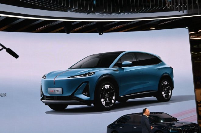 Shanghai Auto Show 2025: Hongqi Unveils Electric SUVs & Luxury Off-Roaders