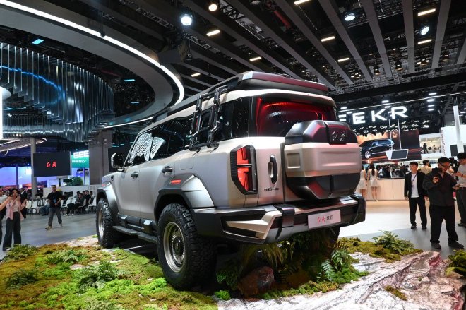 Shanghai Auto Show 2025: Hongqi Unveils Electric SUVs & Luxury Off-Roaders