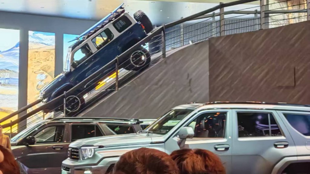 Tank Brand Unveils 4.0T V8 Engine & Off-Road Innovations at Shanghai Auto Show
