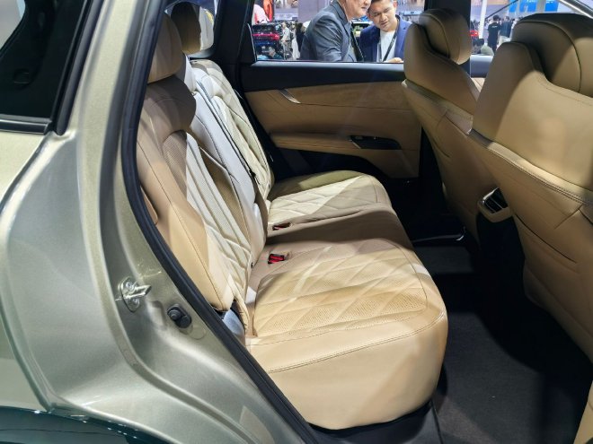 Changan CS75 PLUS: Unveiling the 500bar Blue Whale Engine & Futuristic Design