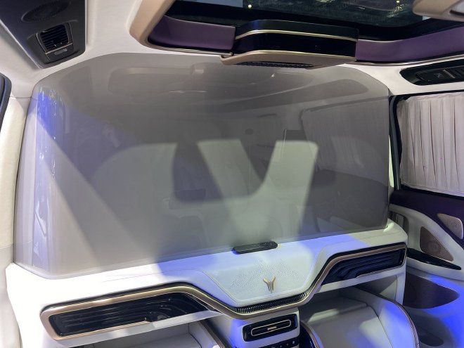 Discover Luxury: Lantu Dreamer·Shanhe Edition Unveiled at Shanghai Auto Show