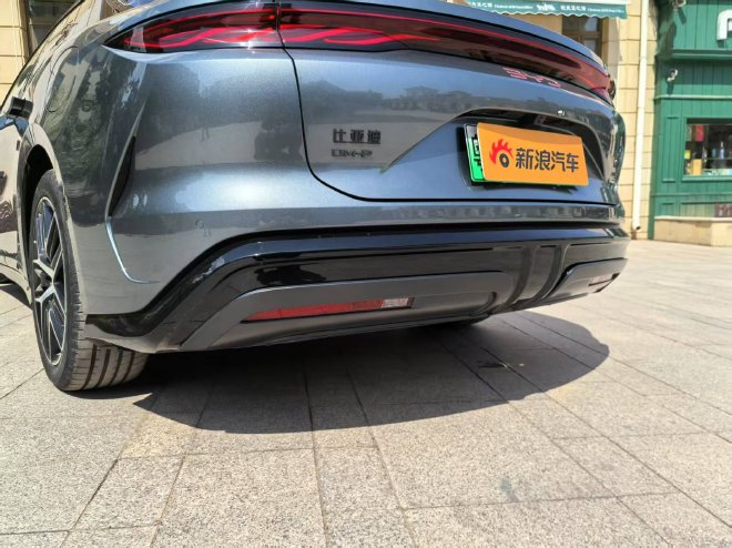 Test Driving BYD's Flagship Models: Han L vs. Tang L - A Comprehensive Review