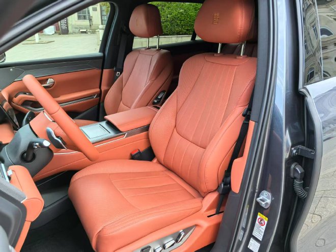 Test Driving BYD's Flagship Models: Han L vs. Tang L - A Comprehensive Review