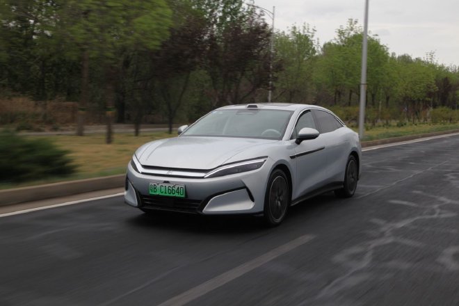 Test Driving BYD's Flagship Models: Han L vs. Tang L - A Comprehensive Review