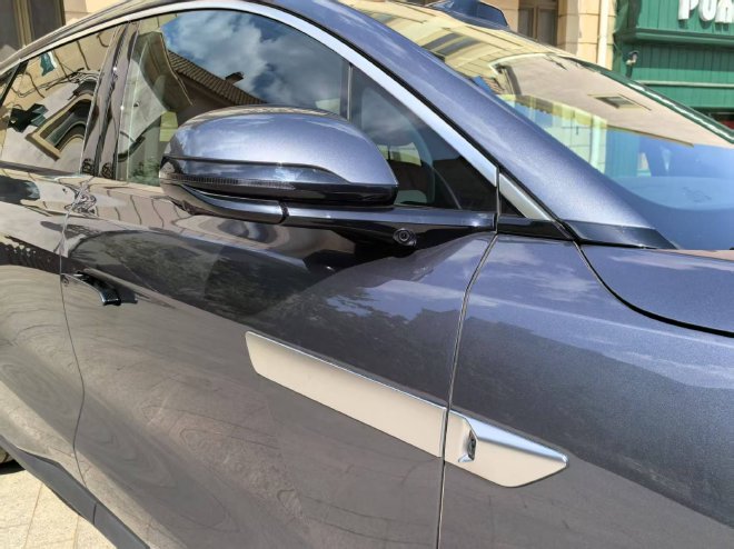 Test Driving BYD's Flagship Models: Han L vs. Tang L - A Comprehensive Review