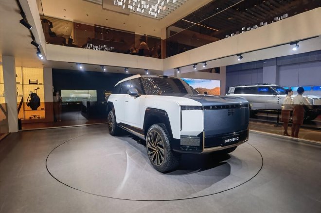 Discover Jetour's Luxury Hybrid Off-Road SUVs at Shanghai Auto Show 2025