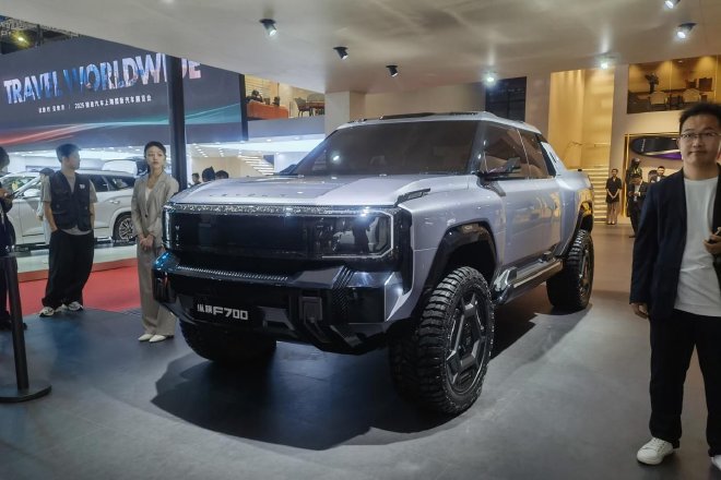 Discover Jetour's Luxury Hybrid Off-Road SUVs at Shanghai Auto Show 2025