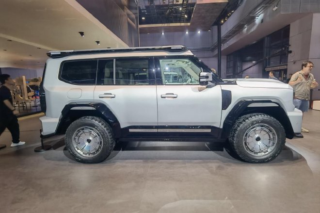 Discover Jetour's Luxury Hybrid Off-Road SUVs at Shanghai Auto Show 2025