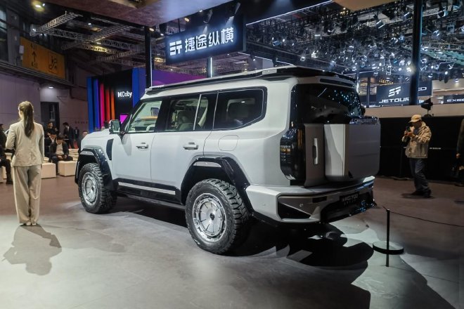 Discover Jetour's Luxury Hybrid Off-Road SUVs at Shanghai Auto Show 2025