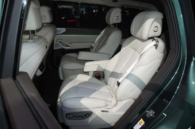 Discover the Tengshi N9: The Ultimate Flagship SUV at Shanghai Auto Show 2025