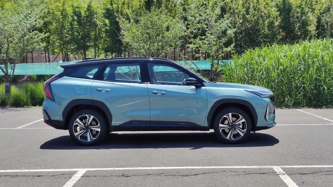 Geely's Boyue L: The Smart SUV Redefining Family Travel in 2023