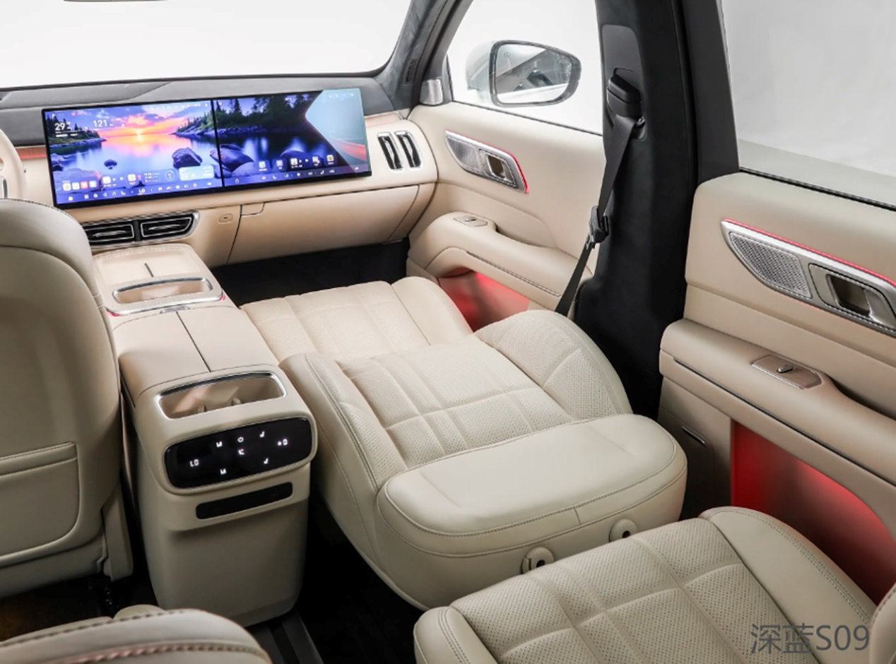 2025 SUV Showdown: Deep Blue S09 vs. Wanjie M8 for Large Families
