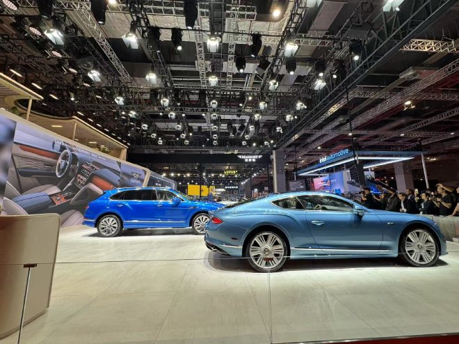 Discover Bentley's Luxe Lineup at 2025 Shanghai Auto Show: Azure Debuts!