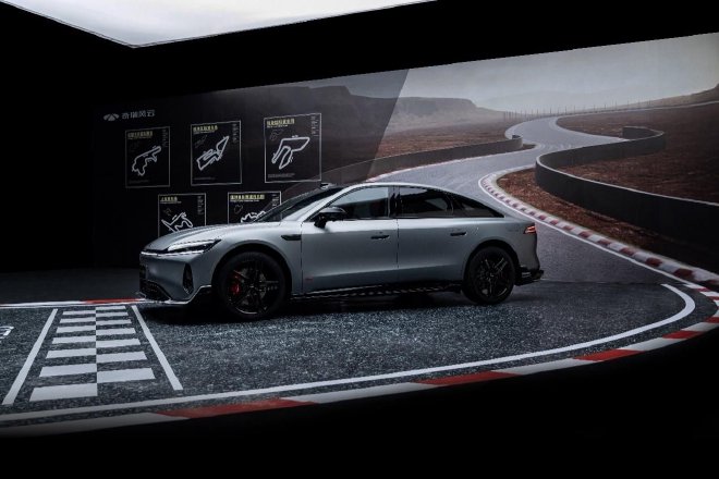 Discover the Fengyun A9: China's Revolutionary C-Class Luxury Sedan